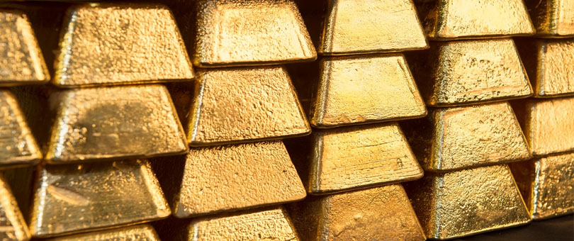 El oro alcanza un nuevo máximo histórico y toca los US$2.700: qué factores impulsan el metal