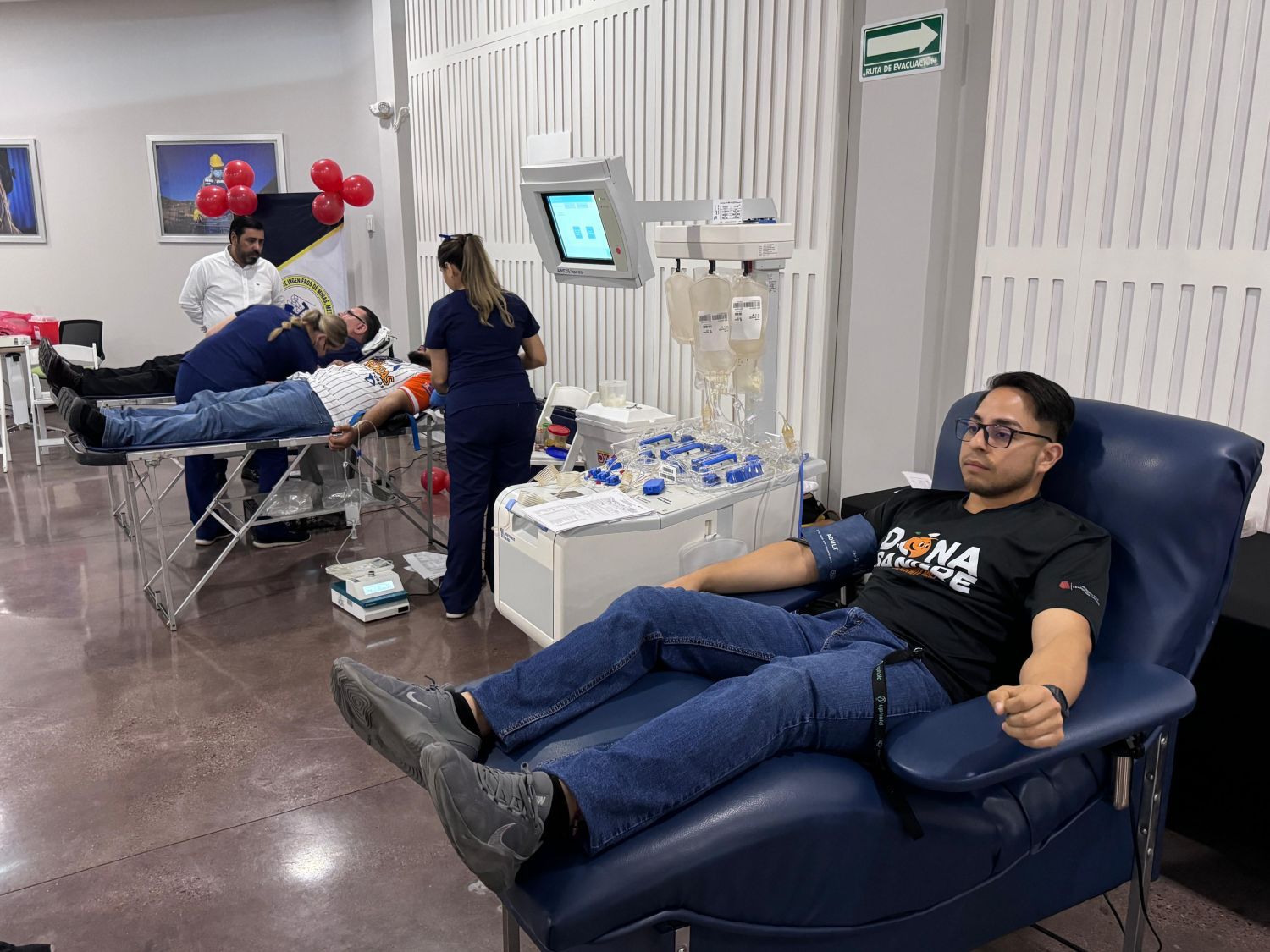 Dona sector minero sonorense 61 unidades de sangre